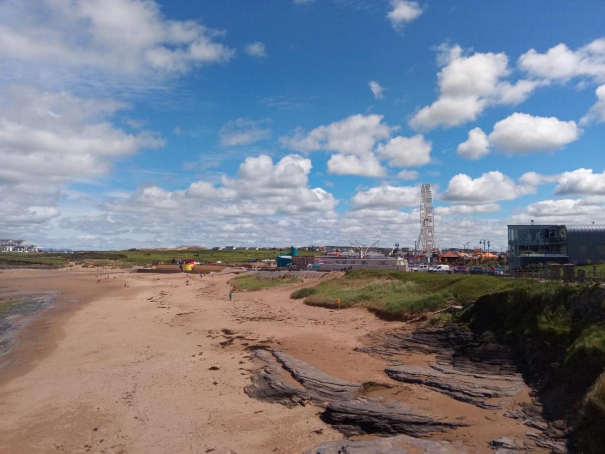 Beach Side Apartment Bundoran Bagian luar foto
