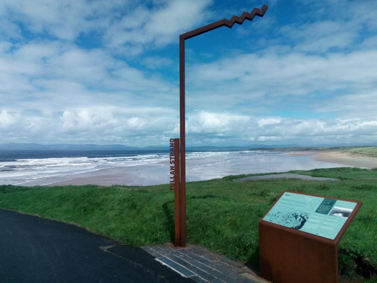Beach Side Apartment Bundoran Bagian luar foto