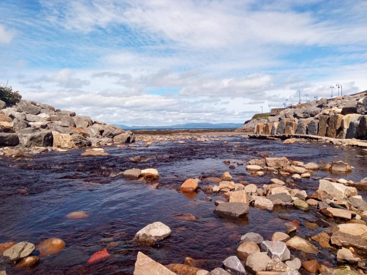 Beach Side Apartment Bundoran Bagian luar foto