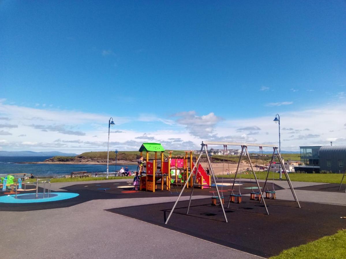 Beach Side Apartment Bundoran Bagian luar foto