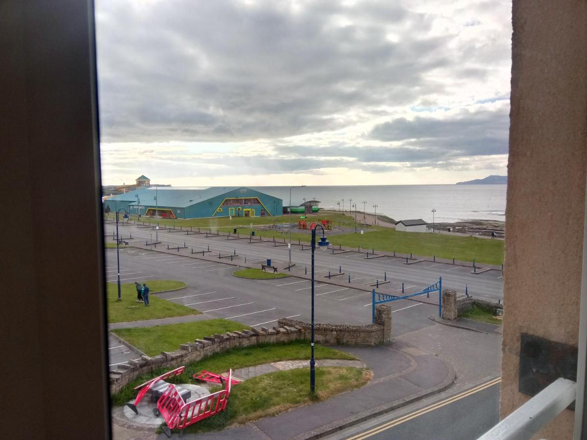 Beach Side Apartment Bundoran Bagian luar foto